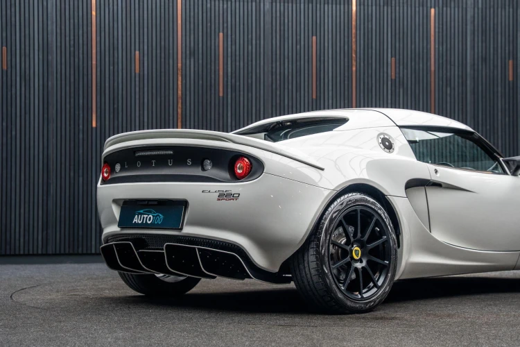 Vehicle Image 21