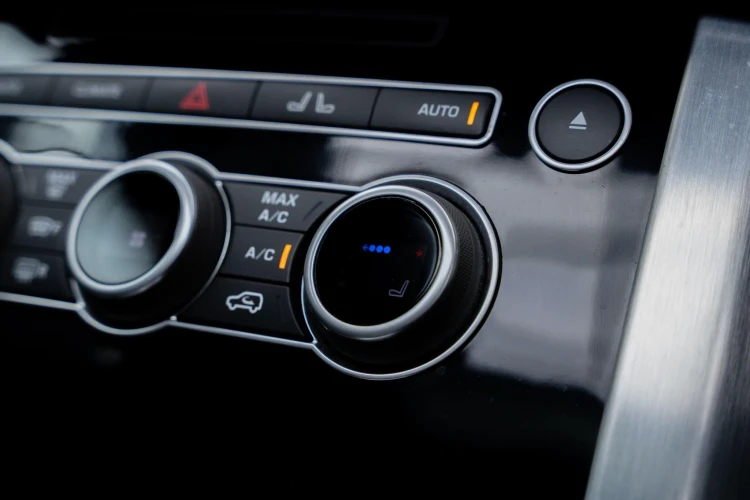 Vehicle Image 30