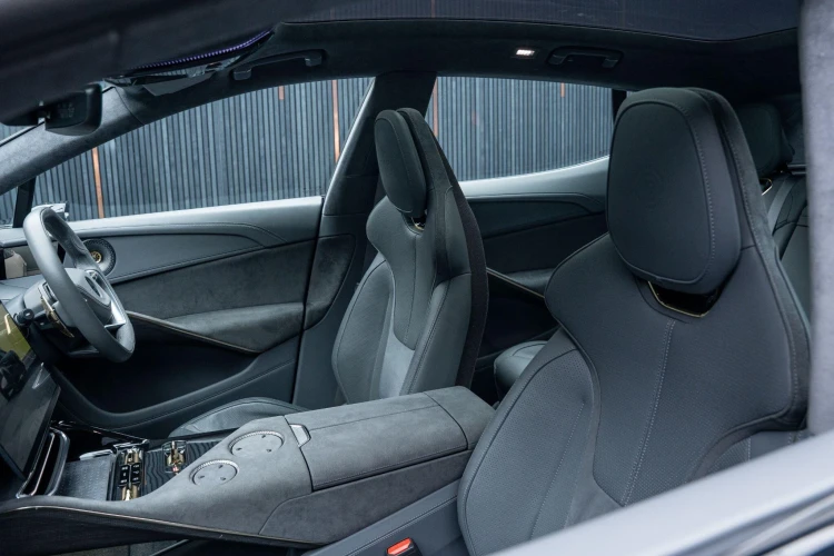 Vehicle Image 39