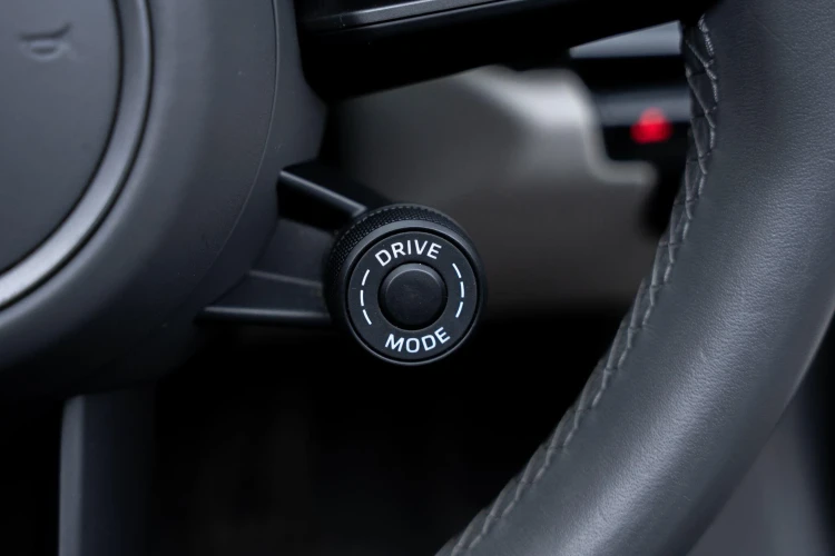 Vehicle Image 22