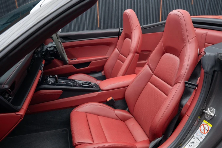 Vehicle Image 35