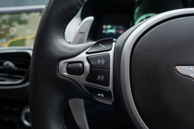 Vehicle Image 16