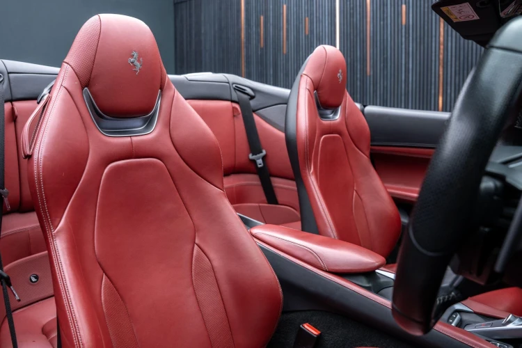 Vehicle Image 12