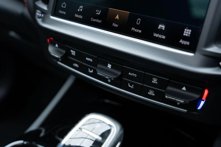 Vehicle Image 20