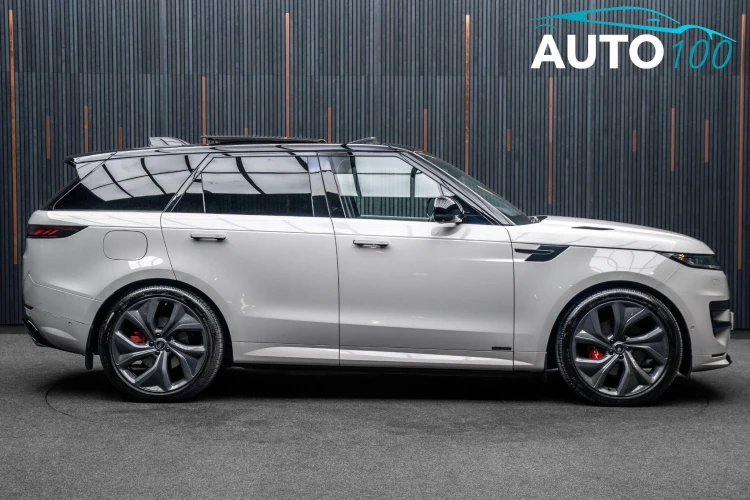 Vehicle Image 11