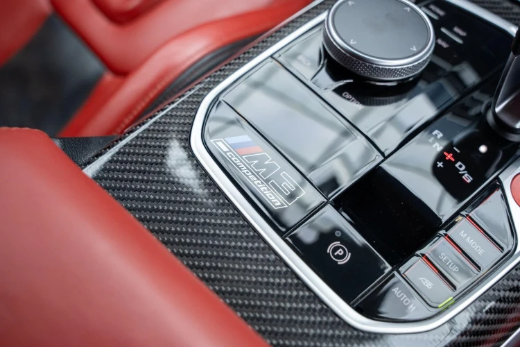 Vehicle Image 30