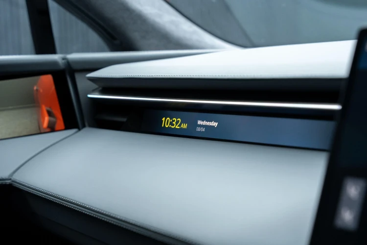 Vehicle Image 38