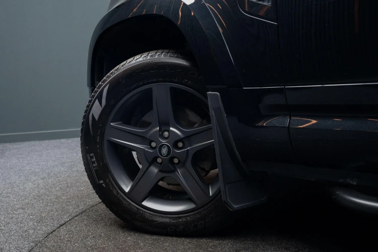 Vehicle Image 13
