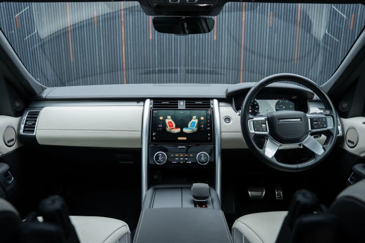 Vehicle Image 38