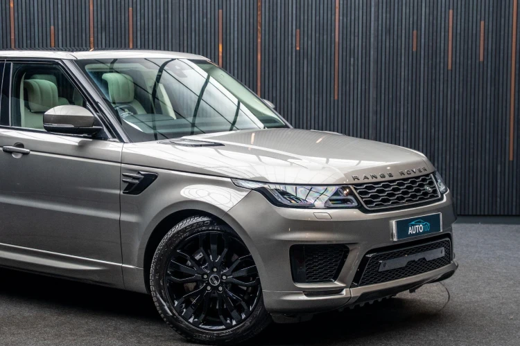 Vehicle Image 9