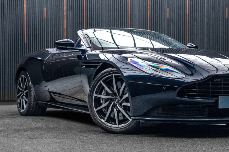 Vehicle Image 7