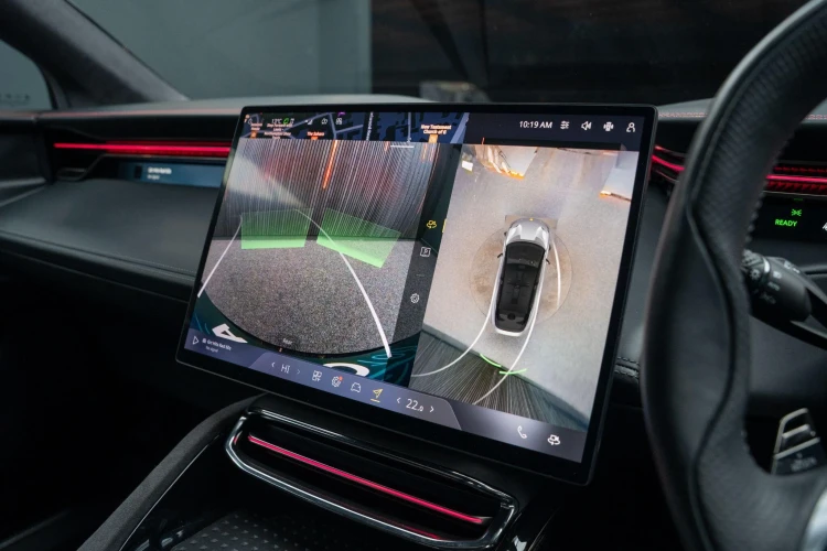 Vehicle Image 10