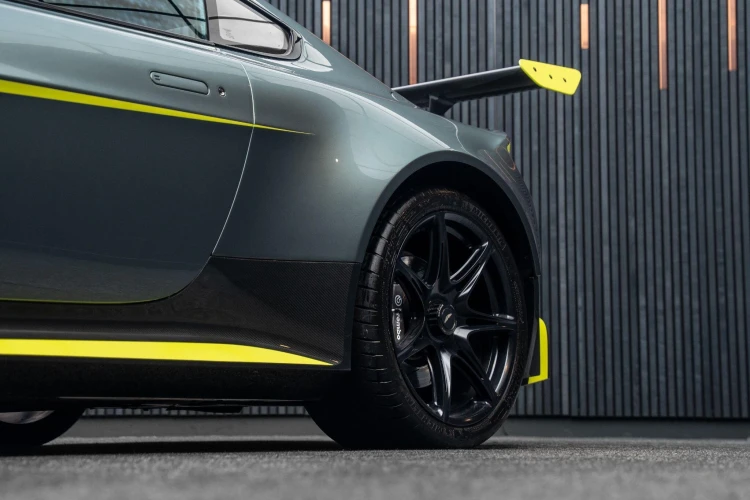 Vehicle Image 35