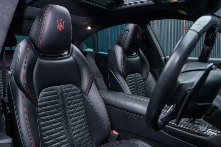 Vehicle Image 12