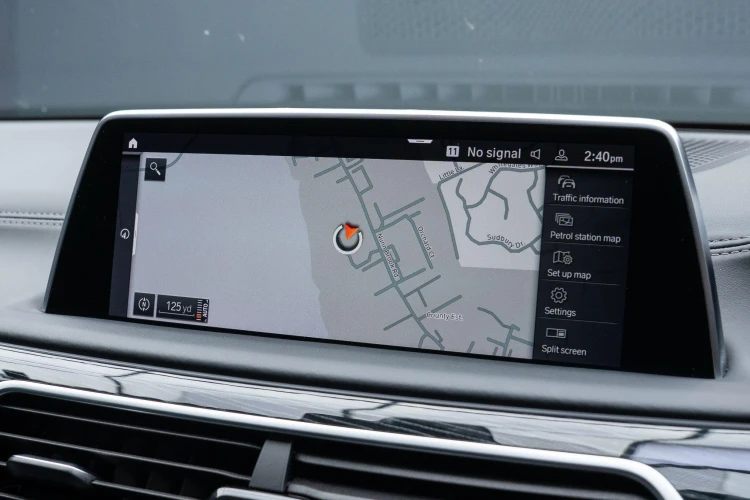 Vehicle Image 8