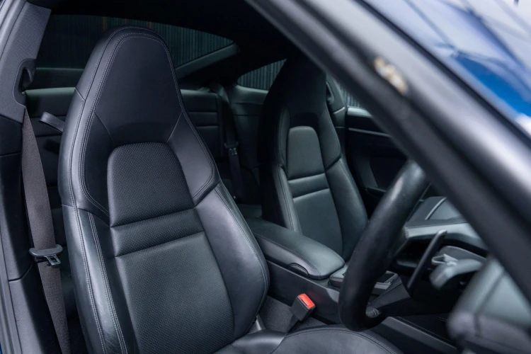 Vehicle Image 12