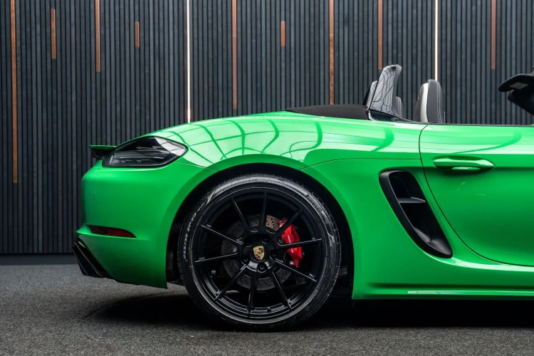 Vehicle Image 21