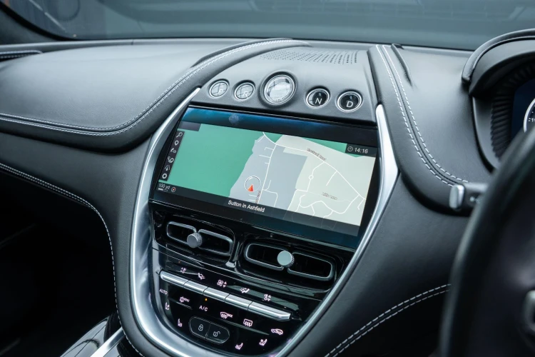 Vehicle Image 8