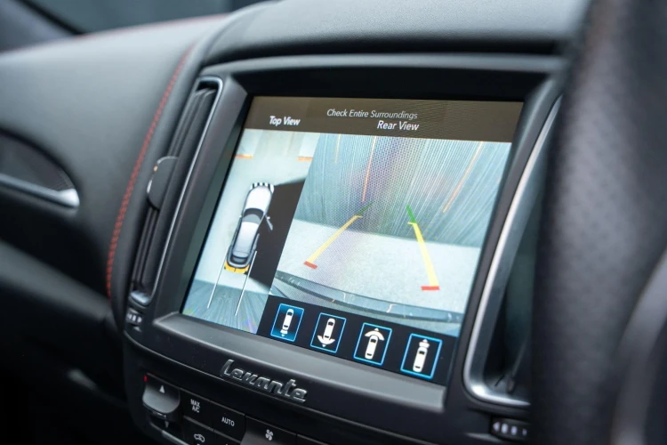 Vehicle Image 10