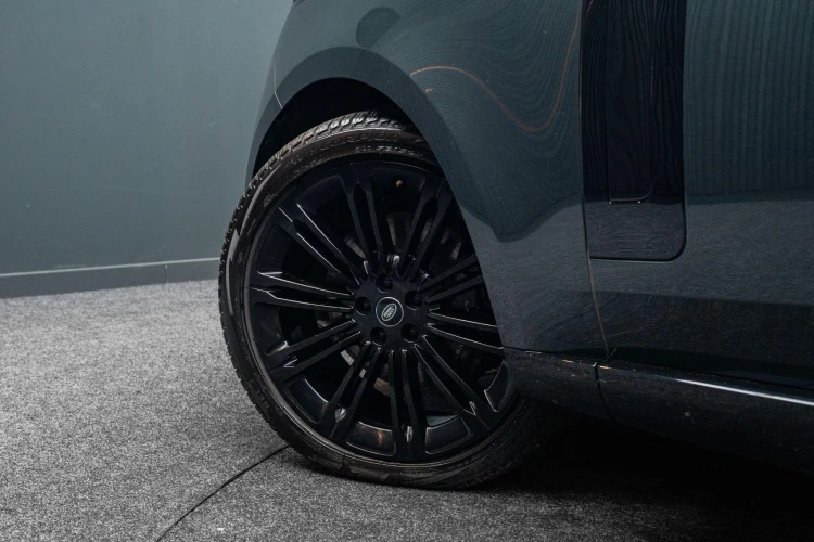 Vehicle Image 13