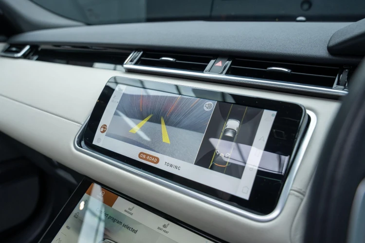 Vehicle Image 8