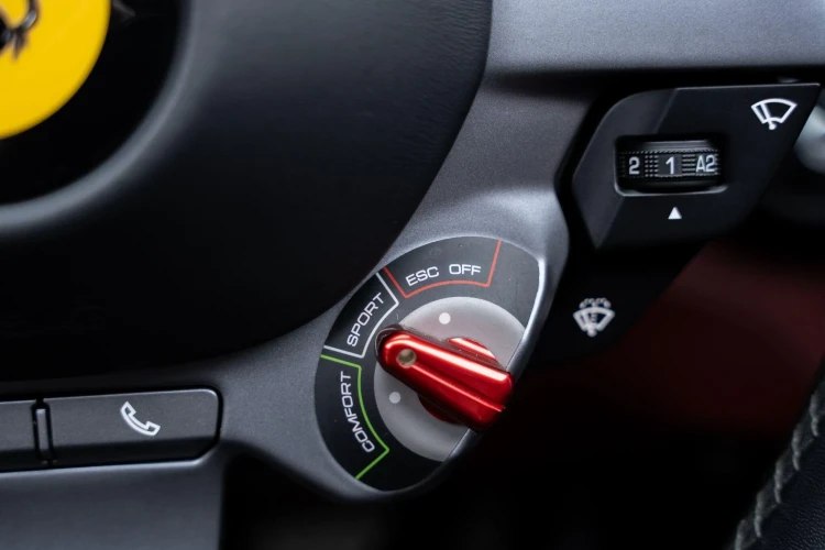 Vehicle Image 36