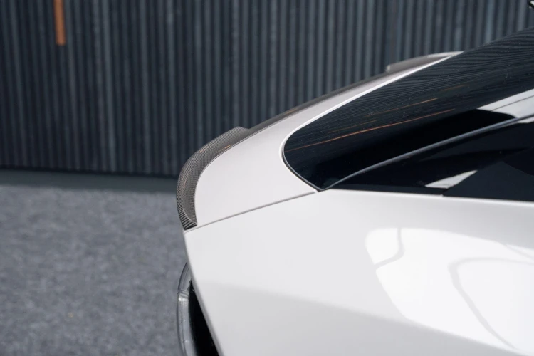 Vehicle Image 32