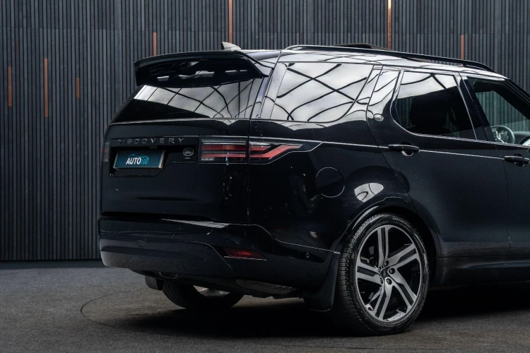 Vehicle Image 21
