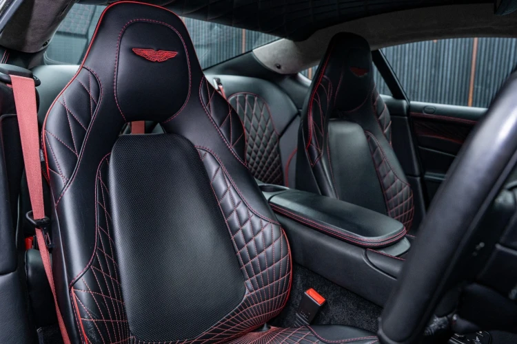 Vehicle Image 12