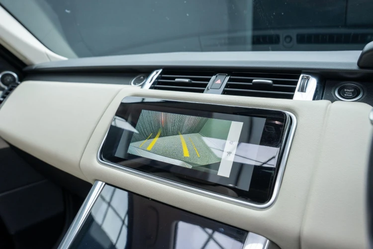 Vehicle Image 8