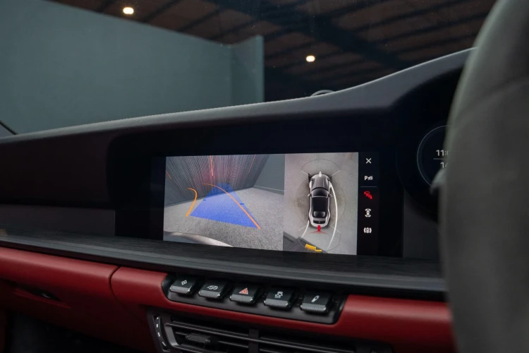 Vehicle Image 6