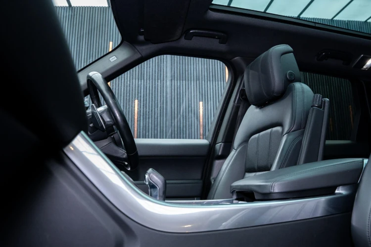 Vehicle Image 37