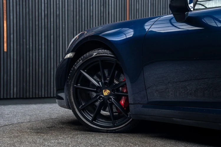 Vehicle Image 15