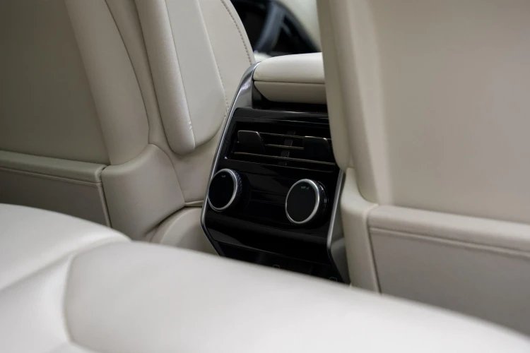 Vehicle Image 39