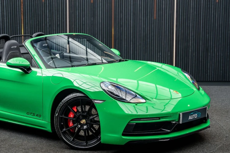 Vehicle Image 9