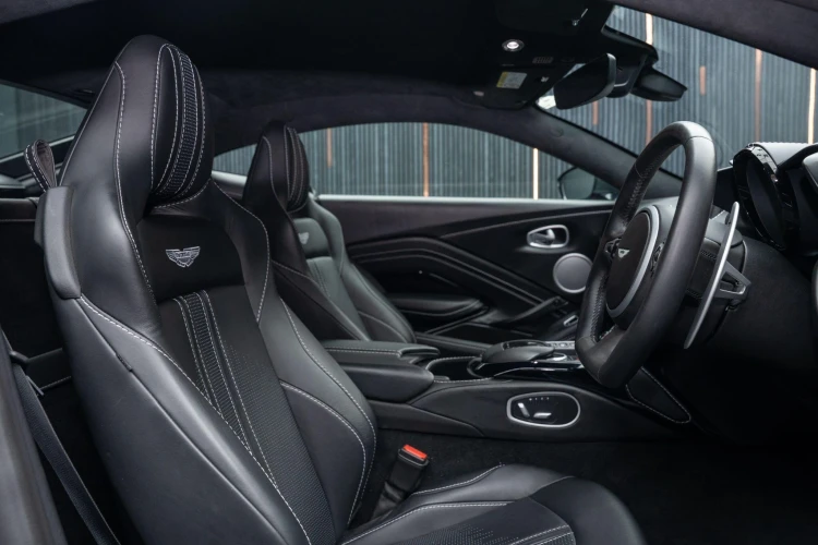 Vehicle Image 12