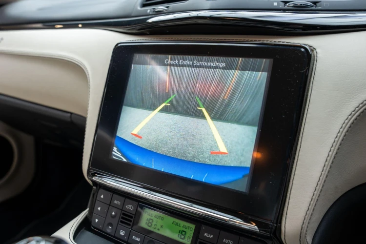 Vehicle Image 11