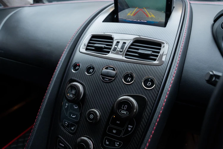 Vehicle Image 16