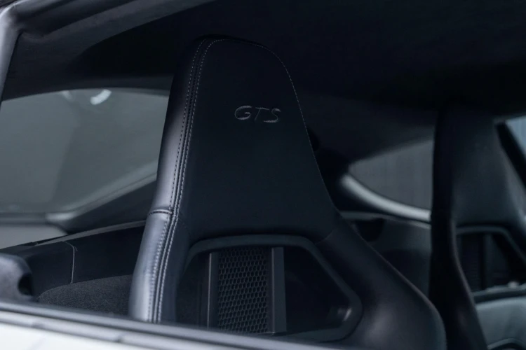 Vehicle Image 27