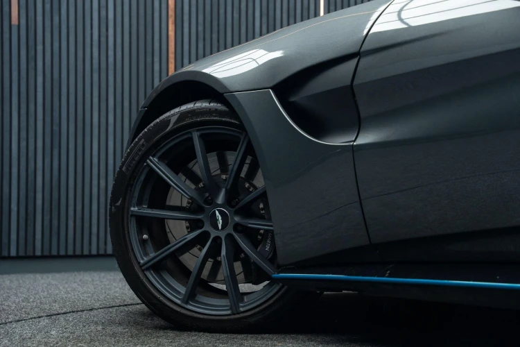 Vehicle Image 15