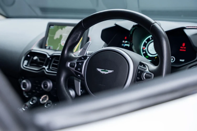 Vehicle Image 30