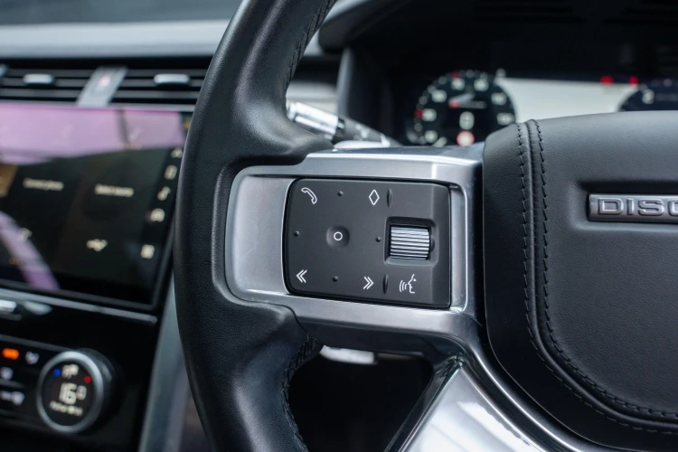 Vehicle Image 22