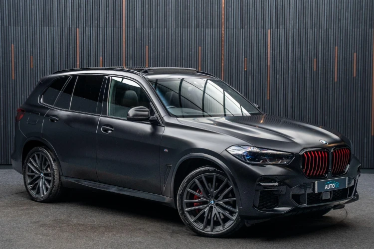 Vehicle Image 5