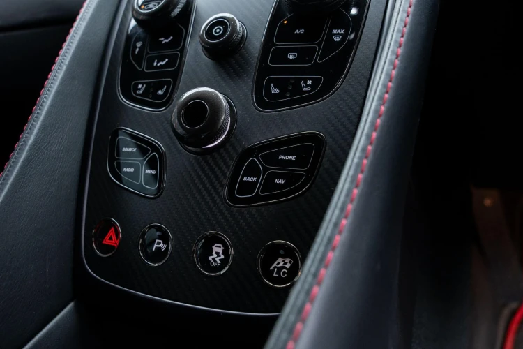 Vehicle Image 30