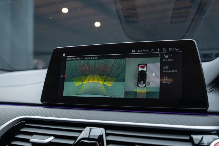 Vehicle Image 8