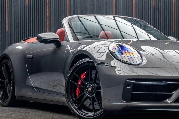 Vehicle Image 9