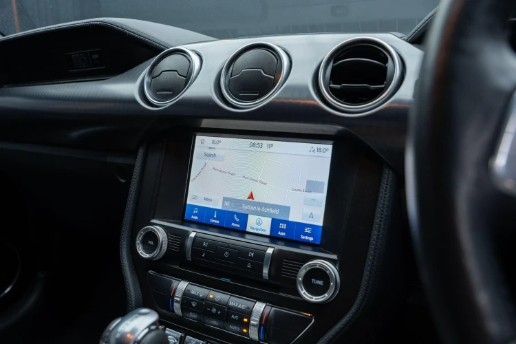Vehicle Image 10