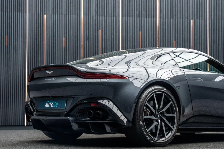 Vehicle Image 21