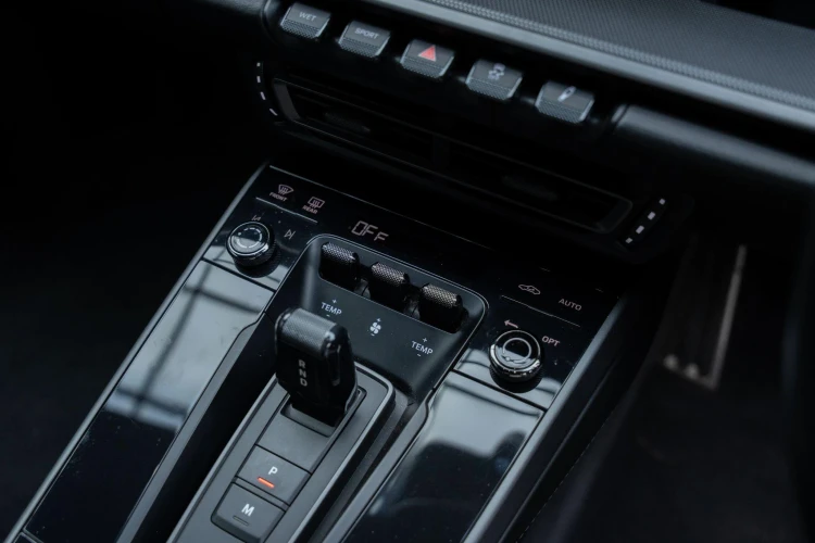 Vehicle Image 22