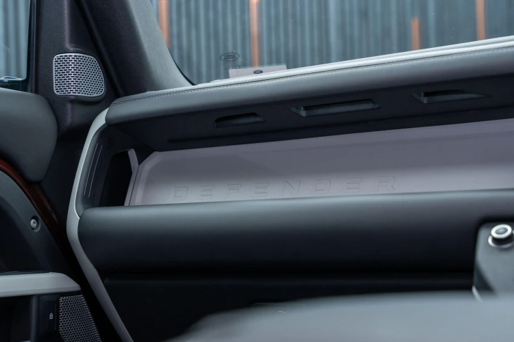 Vehicle Image 38